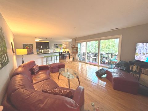 Tiny photo for 1847 Tanglewood Drive #3B, Glenview, IL 60025 (MLS # 12502086)