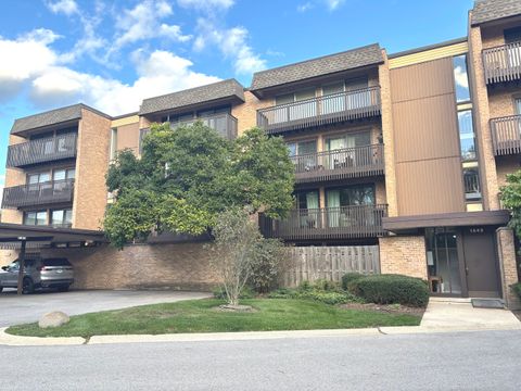 Photo of 1847 Tanglewood Drive #3B, Glenview, IL 60025 (MLS # 12502086)