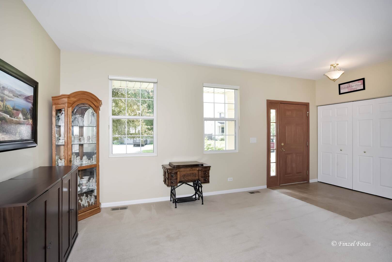 975 Valley Stream Drive