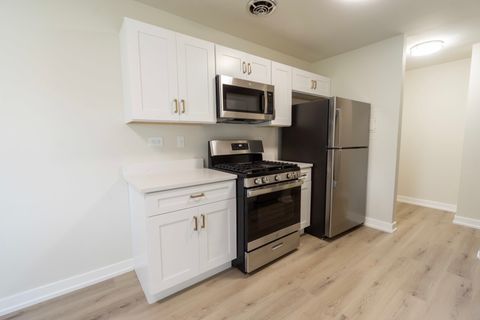 Tiny photo for 2640 N Windsor Drive #102, Arlington Heights, IL 60004 (MLS # 12471196)