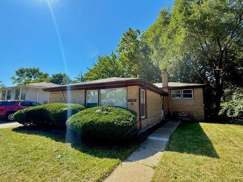 Tiny photo for 15530 University Avenue, Dolton, IL 60419 (MLS # 12484339)