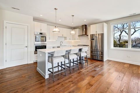 Tiny photo for 4441 Wolf Road #206, Western Springs, IL 60558 (MLS # 12674248)