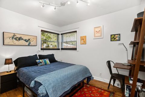 Tiny photo for 2213 Cleveland Street, Evanston, IL 60202 (MLS # 12487798)