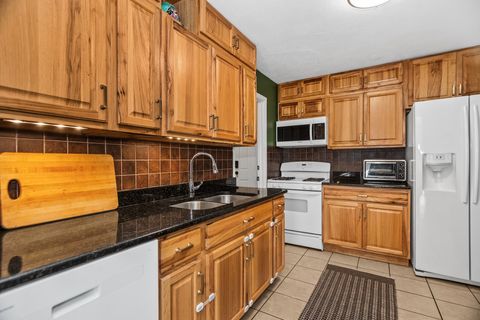 Tiny photo for 2213 Cleveland Street, Evanston, IL 60202 (MLS # 12487798)