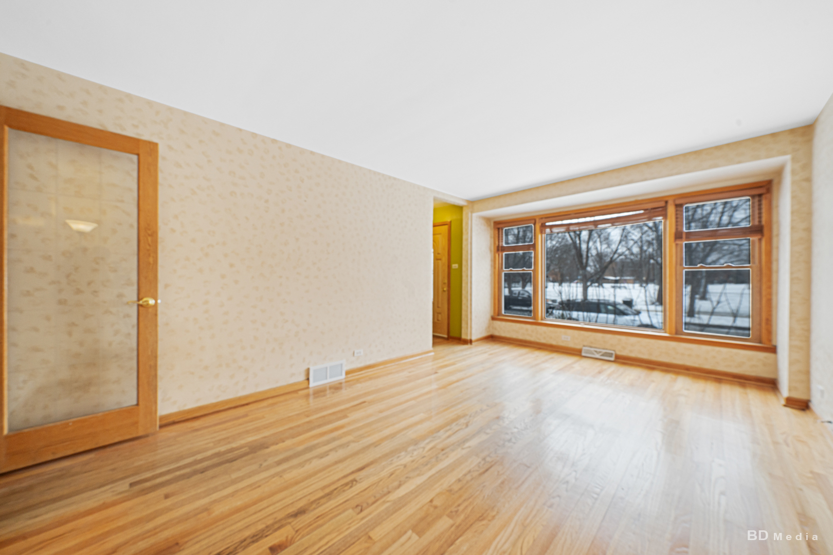 6124 S Mulligan Avenue