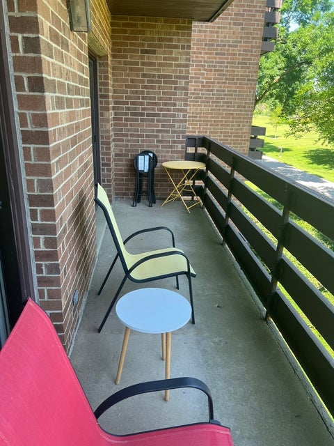 Tiny photo for 2000 Chestnut Avenue #207, Glenview, IL 60025 (MLS # 12732548)