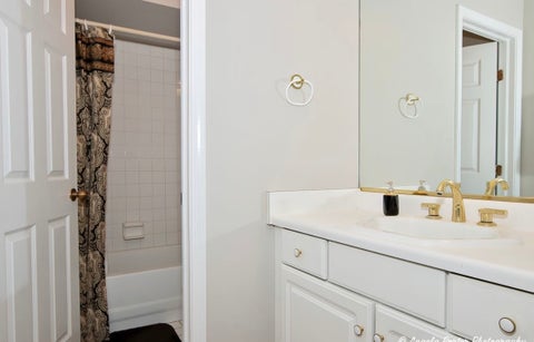 Tiny photo for 2000 Chestnut Avenue #207, Glenview, IL 60025 (MLS # 12732548)