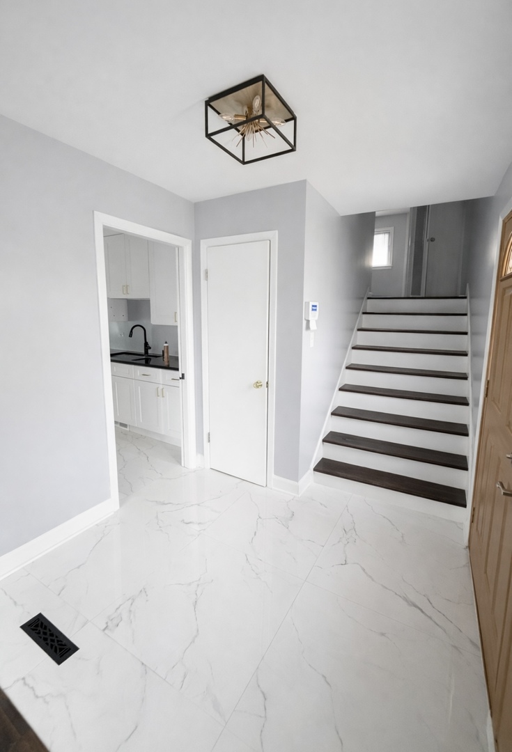 17125 Cregier Avenue