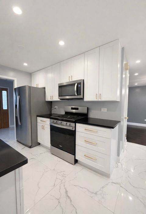 Tiny photo for 17125 Cregier Avenue, South Holland, IL 60473 (MLS # 12558529)