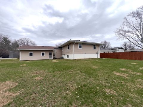 Tiny photo for 1108 N 1st Avenue, Canton, IL 61520 (MLS # 12595656)