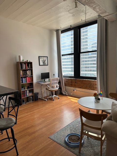 Tiny photo for 124 W Polk Street #605, Chicago, IL 60605 (MLS # 12476074)