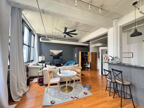 Tiny photo for 124 W Polk Street #605, Chicago, IL 60605 (MLS # 12476074)