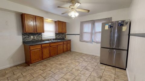 Tiny photo for 14835 LEXINGTON Avenue, Harvey, IL 60426 (MLS # 12607834)