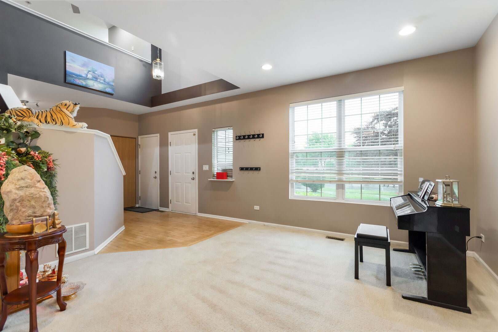 3809 Saratoga Drive