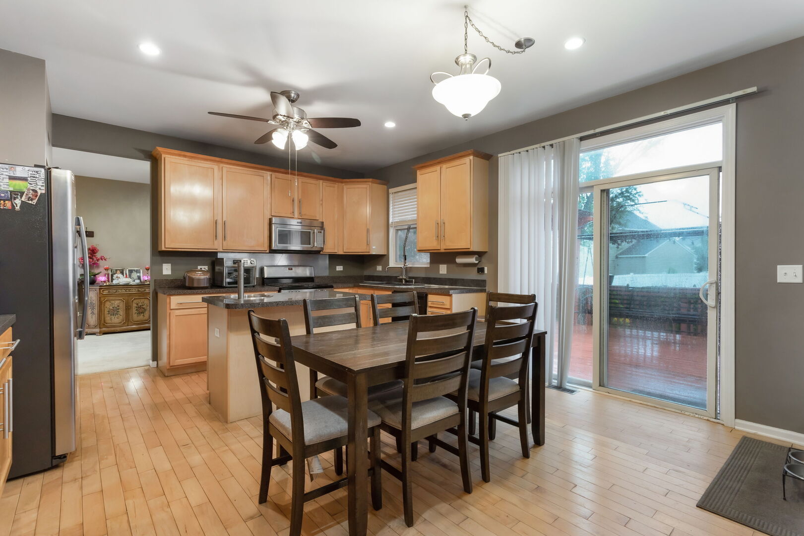 3809 Saratoga Drive