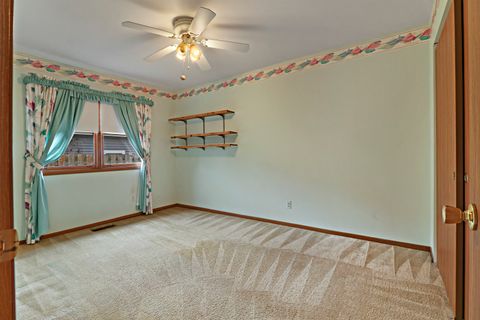 Tiny photo for 1608 N Leonard Avenue, McHenry, IL 60050 (MLS # 12544587)