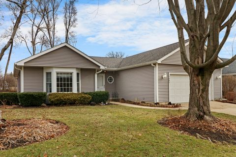 Tiny photo for 1608 N Leonard Avenue, McHenry, IL 60050 (MLS # 12544587)