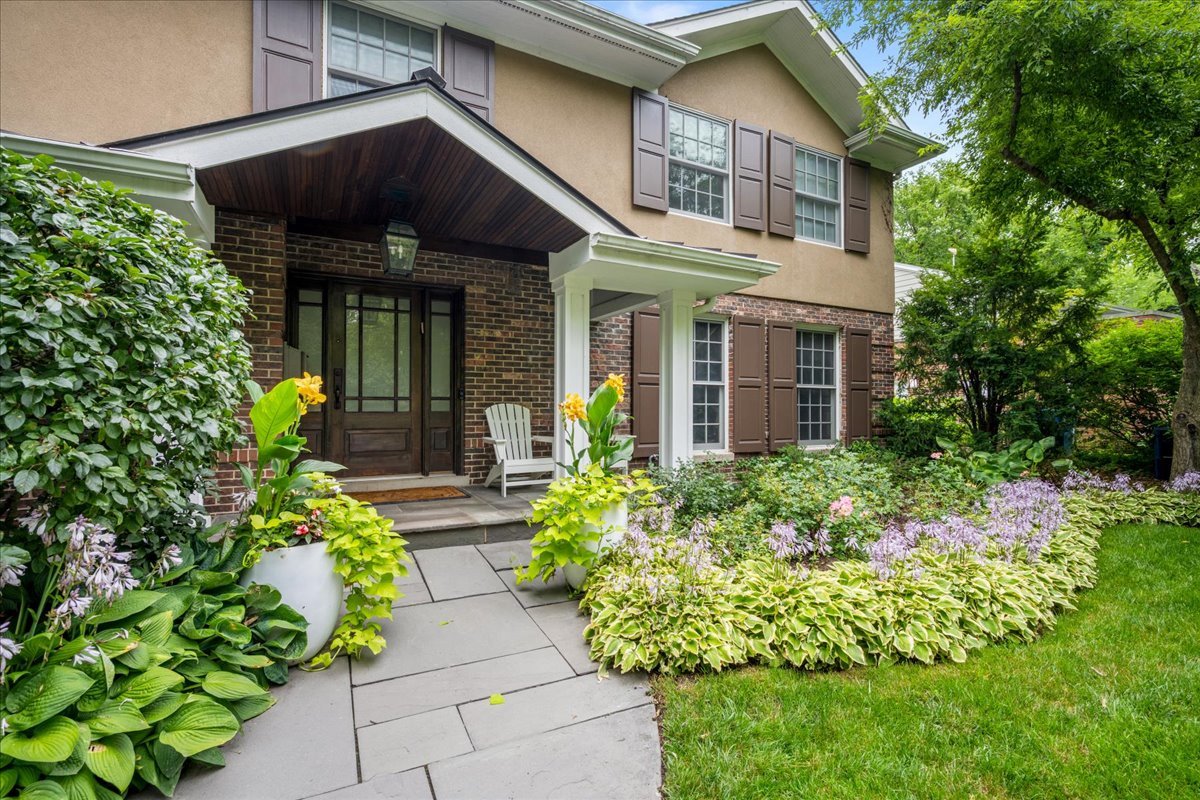 901 Stonegate Drive