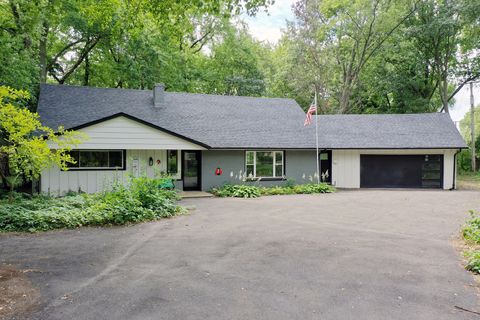 22 Erin Lane Kankakee IL 60901