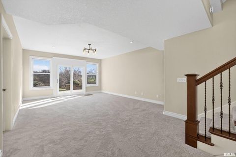 Tiny photo for 9 COBBLESTONE Lane, Le Claire, IA 52753 (MLS # QC4269689)