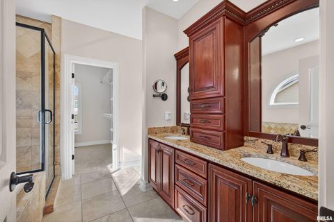 Tiny photo for 9 COBBLESTONE Lane, Le Claire, IA 52753 (MLS # QC4269689)