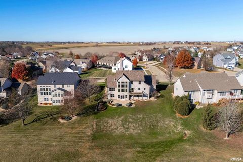 Tiny photo for 9 COBBLESTONE Lane, Le Claire, IA 52753 (MLS # QC4269689)