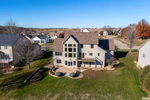 Tiny photo for 9 COBBLESTONE Lane, Le Claire, IA 52753 (MLS # QC4269689)