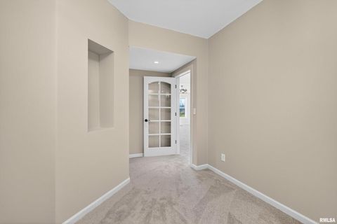 Tiny photo for 9 COBBLESTONE Lane, Le Claire, IA 52753 (MLS # QC4269689)