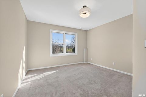 Tiny photo for 9 COBBLESTONE Lane, Le Claire, IA 52753 (MLS # QC4269689)