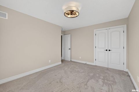 Tiny photo for 9 COBBLESTONE Lane, Le Claire, IA 52753 (MLS # QC4269689)