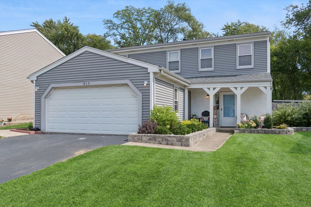 Photo for 815 Woodside Drive, Roselle, IL 60172 (MLS # 12469491)