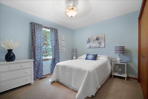 Tiny photo for 404 Lake Shore Circle, Bloomington, IL 61704 (MLS # 12537970)