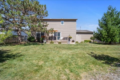 Tiny photo for 404 Lake Shore Circle, Bloomington, IL 61704 (MLS # 12537970)