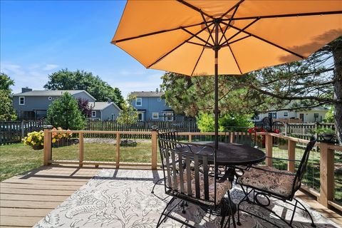 Tiny photo for 404 Lake Shore Circle, Bloomington, IL 61704 (MLS # 12537970)