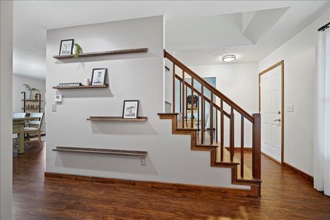 Tiny photo for 404 Lake Shore Circle, Bloomington, IL 61704 (MLS # 12537970)