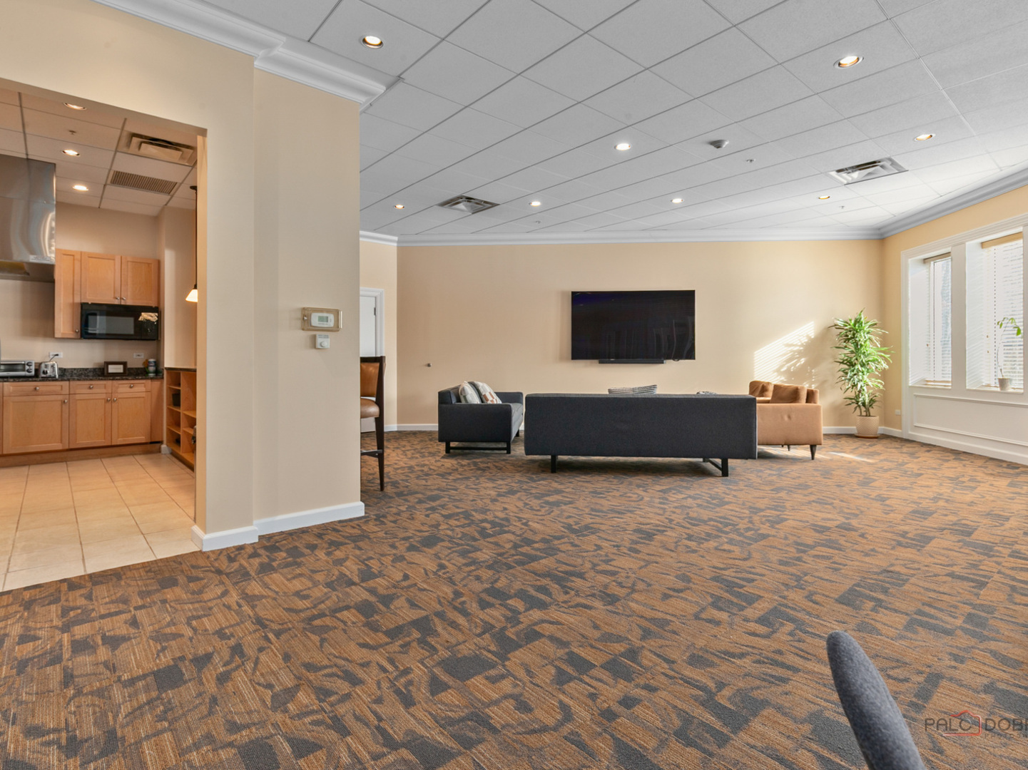 Highland Park, Illinois 60035, United States, 2 Bedrooms Bedrooms, ,Residential,Active,248325