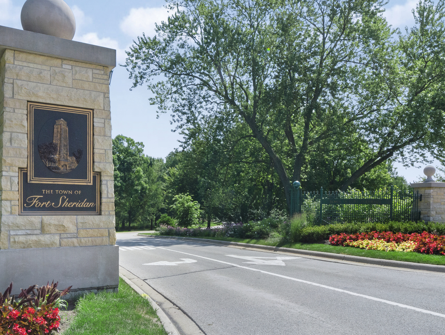 Highland Park, Illinois 60035, United States, 2 Bedrooms Bedrooms, ,Residential,Active,248325