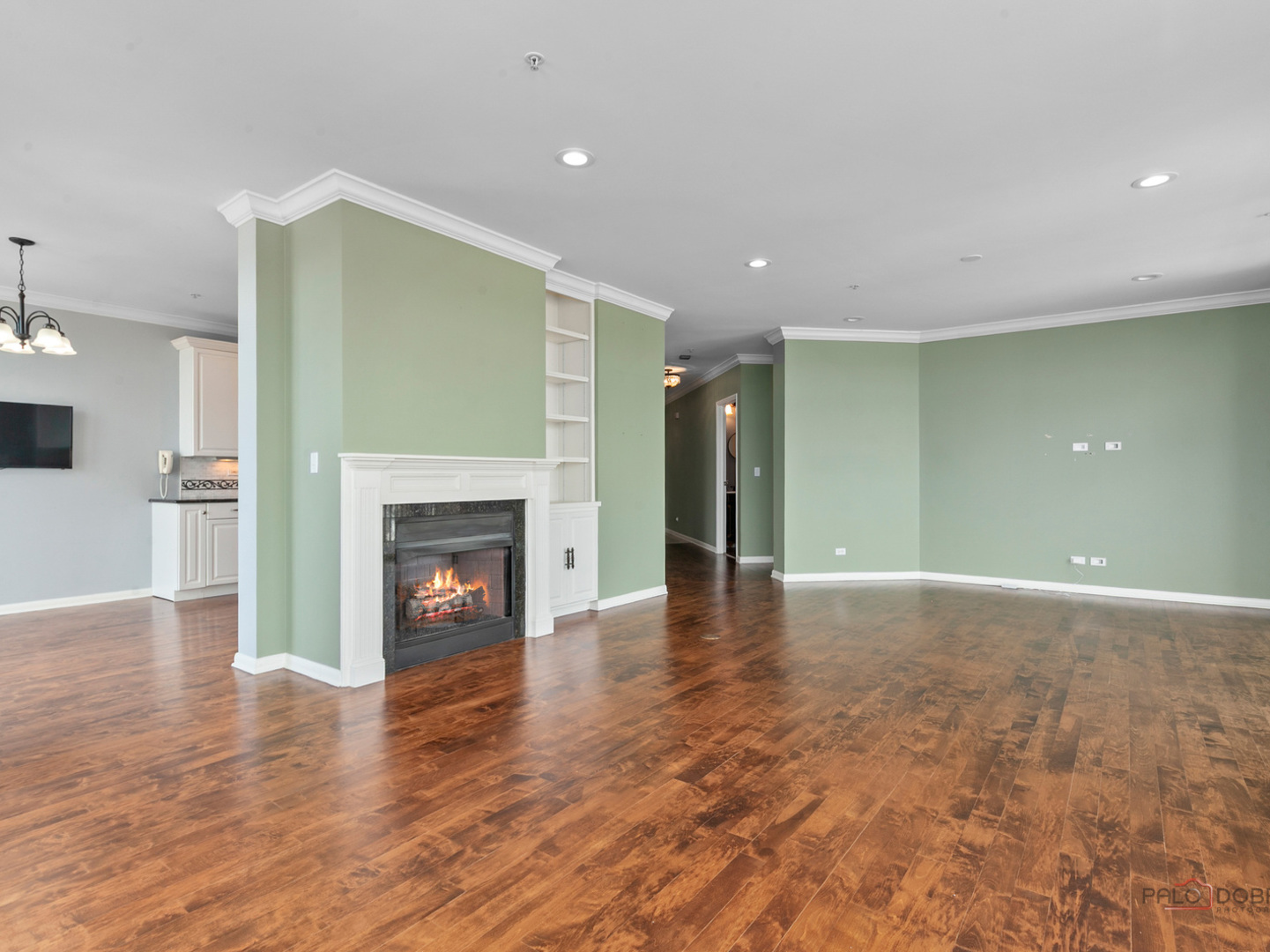 Highland Park, Illinois 60035, United States, 2 Bedrooms Bedrooms, ,Residential,Active,248325