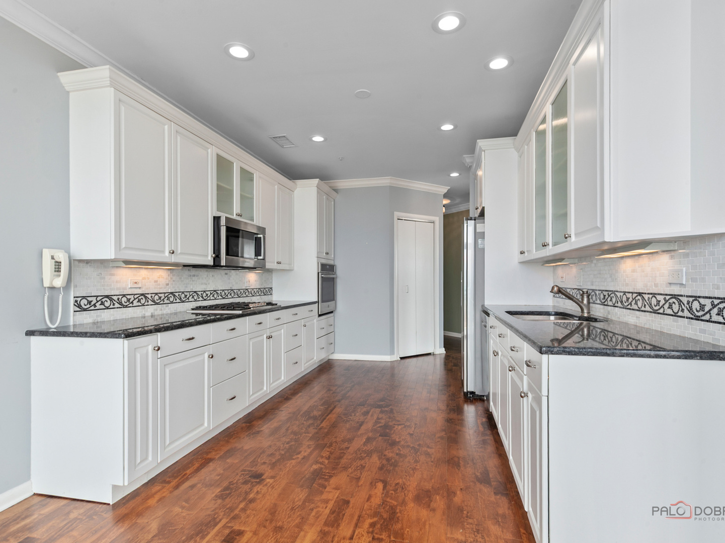 Highland Park, Illinois 60035, United States, 2 Bedrooms Bedrooms, ,Residential,Active,248325