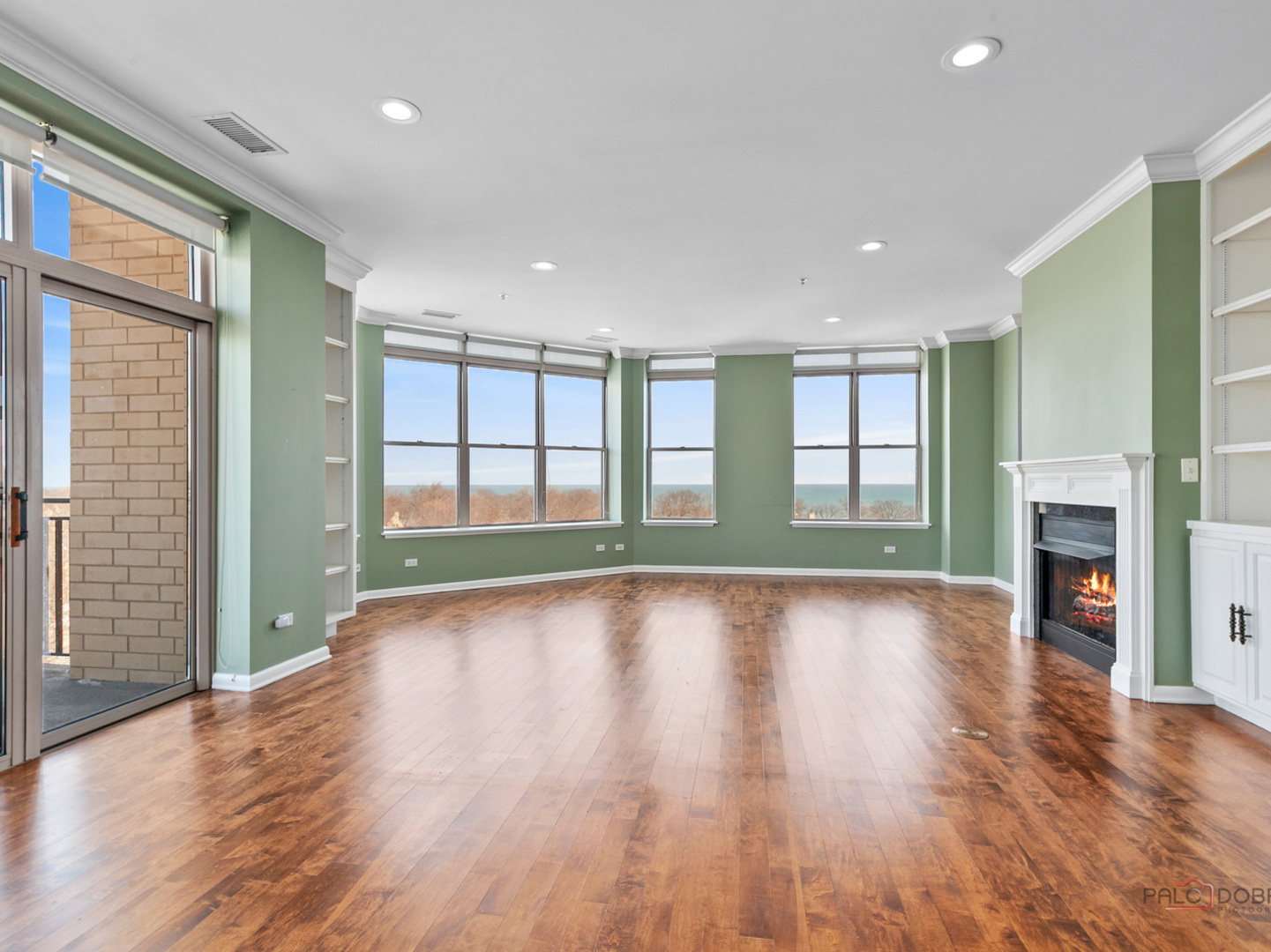 Highland Park, Illinois 60035, United States, 2 Bedrooms Bedrooms, ,Residential,Active,248325