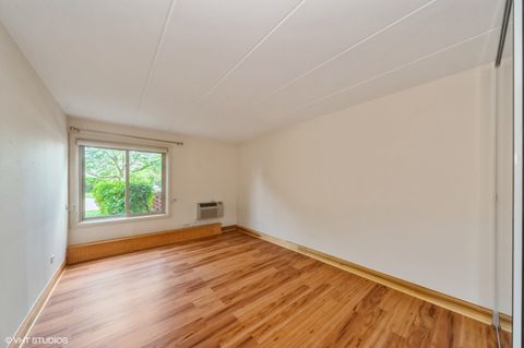 Tiny photo for 18 E Old Willow Road #106N, Prospect Heights, IL 60070 (MLS # 12411229)