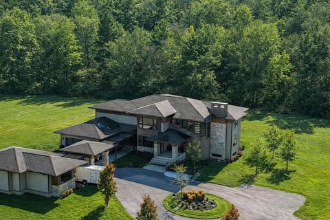 Tiny photo for 885 N 100 W, Valparaiso, IN 46385 (MLS # 12571773)