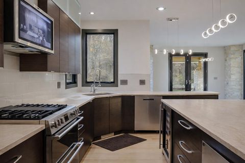 Tiny photo for 885 N 100 W, Valparaiso, IN 46385 (MLS # 12571773)