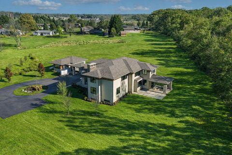 Tiny photo for 885 N 100 W, Valparaiso, IN 46385 (MLS # 12571773)