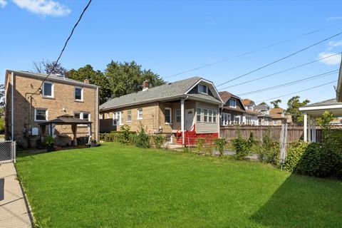 Tiny photo for 1523 Cuyler Avenue, Berwyn, IL 60402 (MLS # 12473510)