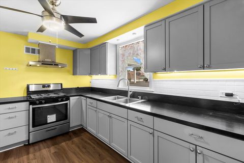 Tiny photo for 1523 Cuyler Avenue, Berwyn, IL 60402 (MLS # 12473510)