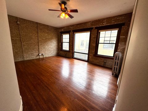 Tiny photo for 7031 N Sheridan Road #2E, Chicago, IL 60626 (MLS # 12615217)