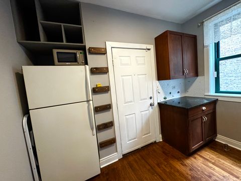 Tiny photo for 7031 N Sheridan Road #2E, Chicago, IL 60626 (MLS # 12615217)