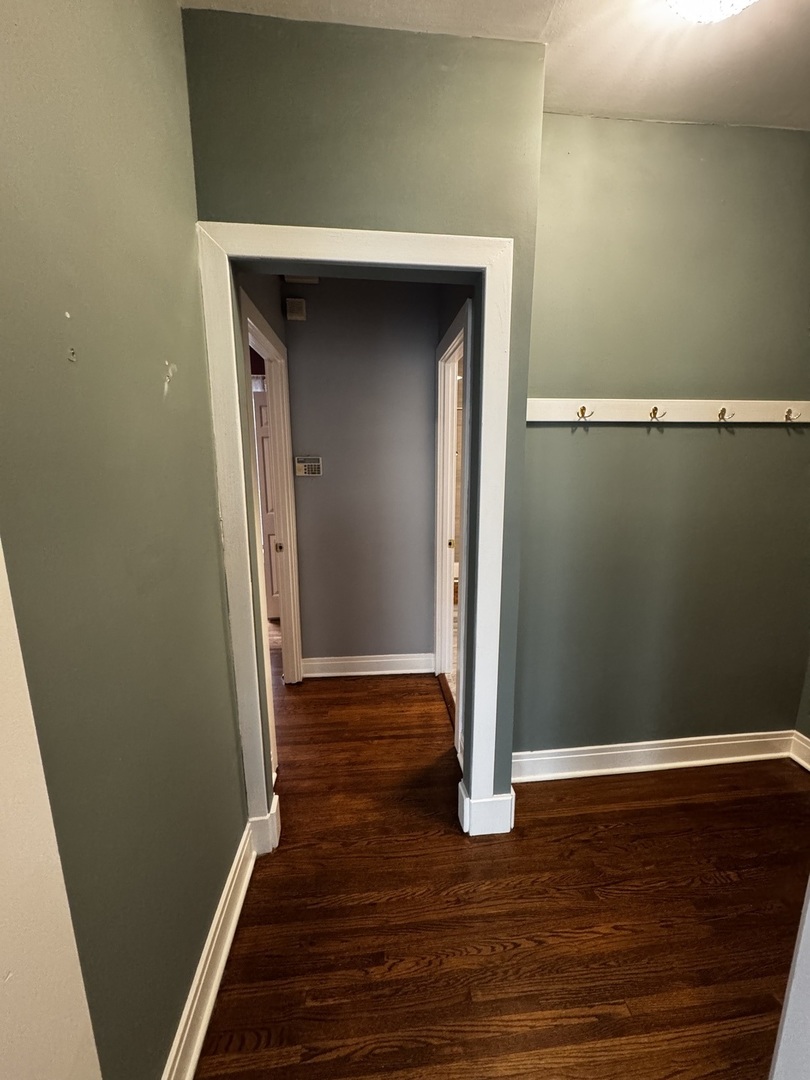 7031 N Sheridan Road 2E