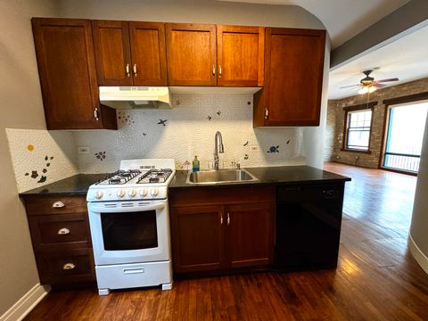 Tiny photo for 7031 N Sheridan Road #2E, Chicago, IL 60626 (MLS # 12615217)